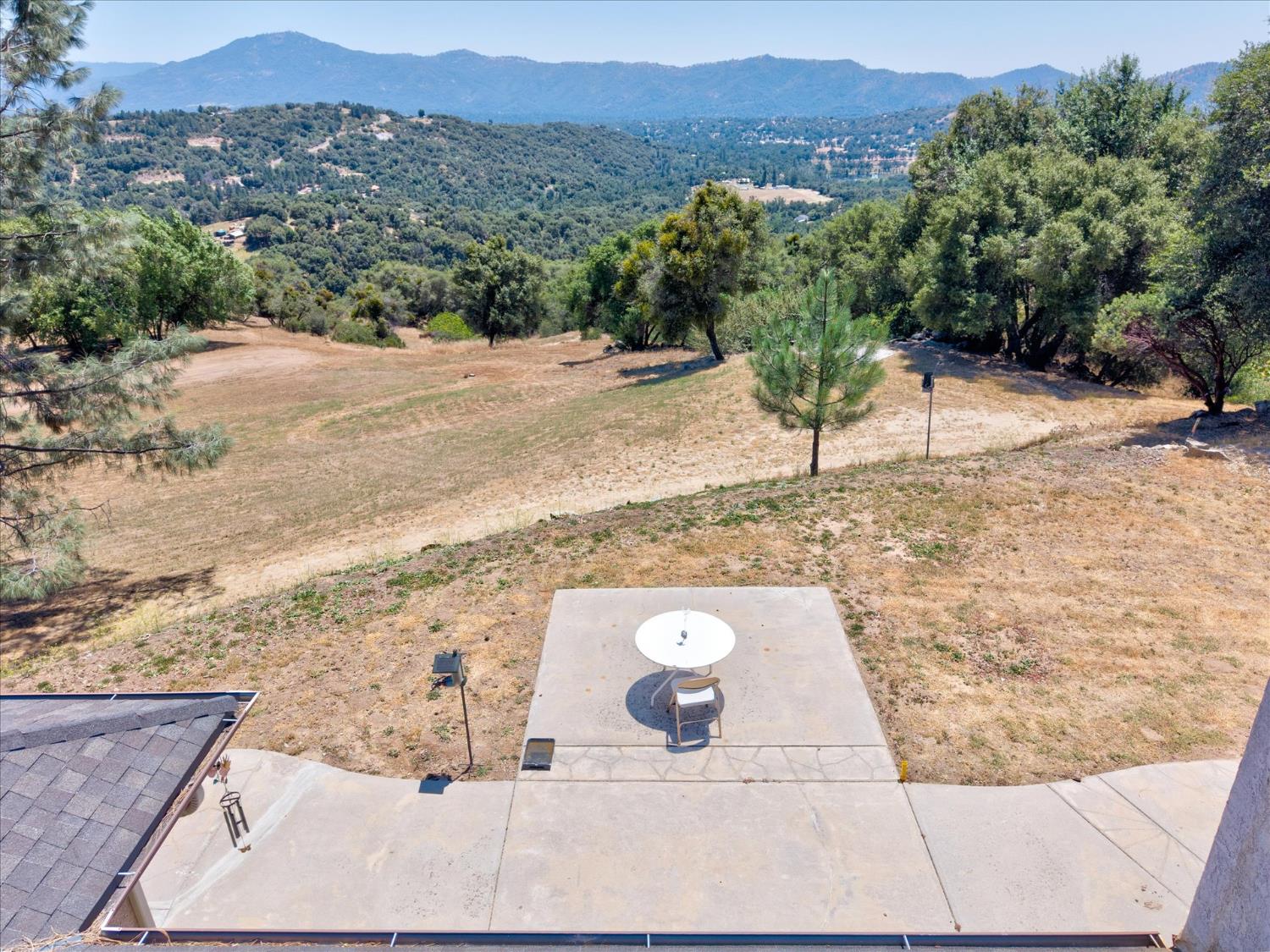 45200 Songbird Ln, Ahwahnee, CA 93601