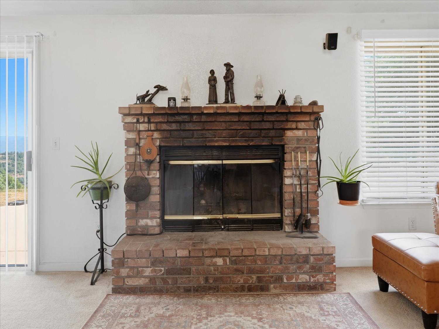 45200 Songbird Ln, Ahwahnee, CA 93601