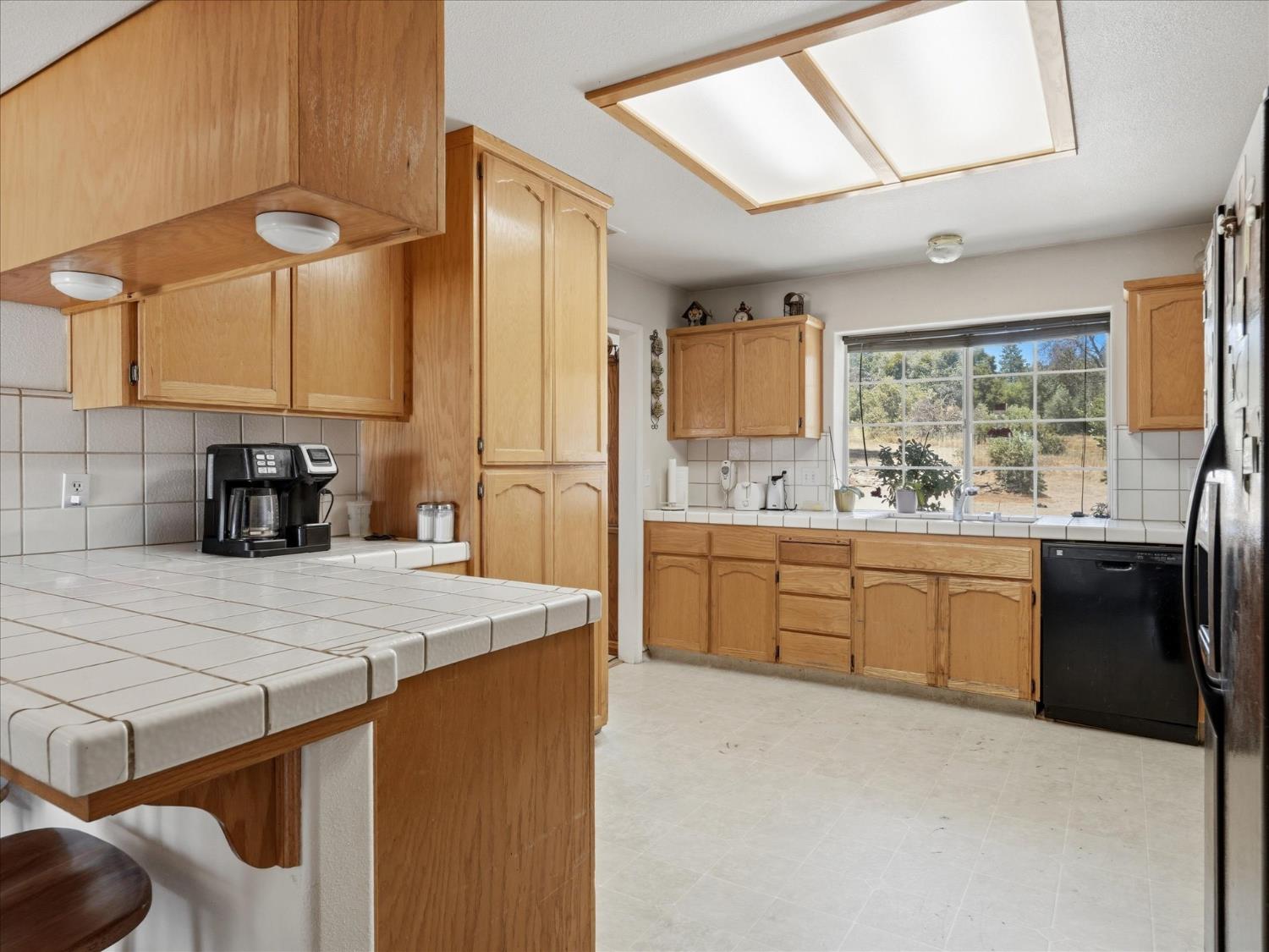 45200 Songbird Ln, Ahwahnee, CA 93601