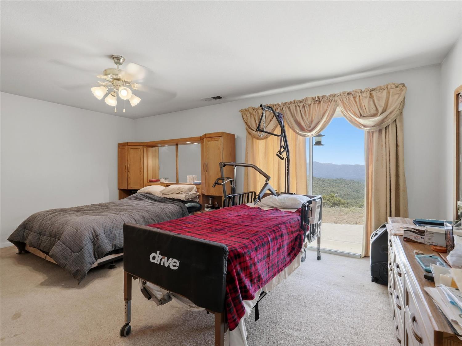 45200 Songbird Ln, Ahwahnee, CA 93601