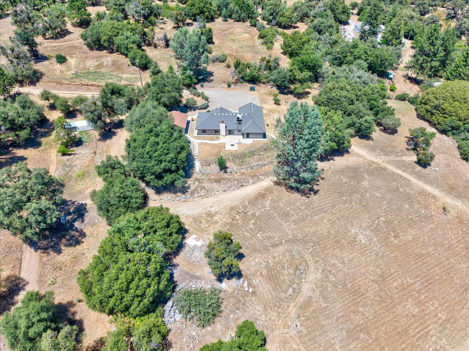 45200 Songbird Ln, Ahwahnee, CA 93601