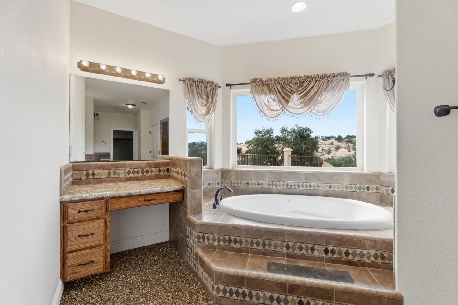 33099 Road 800, Raymond, CA 93653