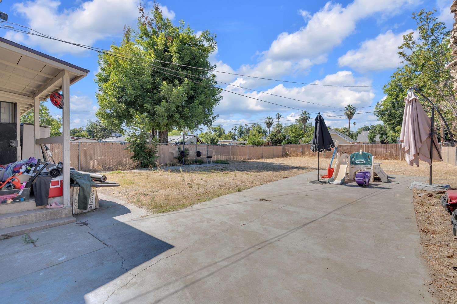 3825 E Mono St, Fresno, CA 93702