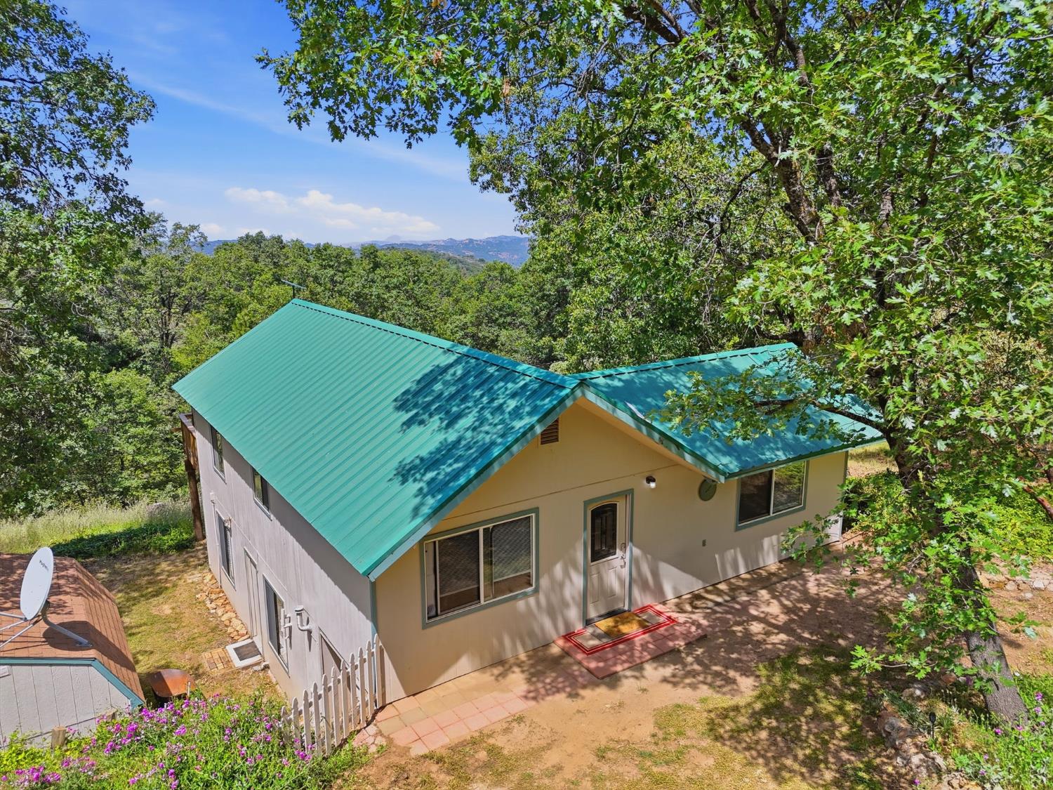 53237 Hogback Rd, Miramonte, CA 93641