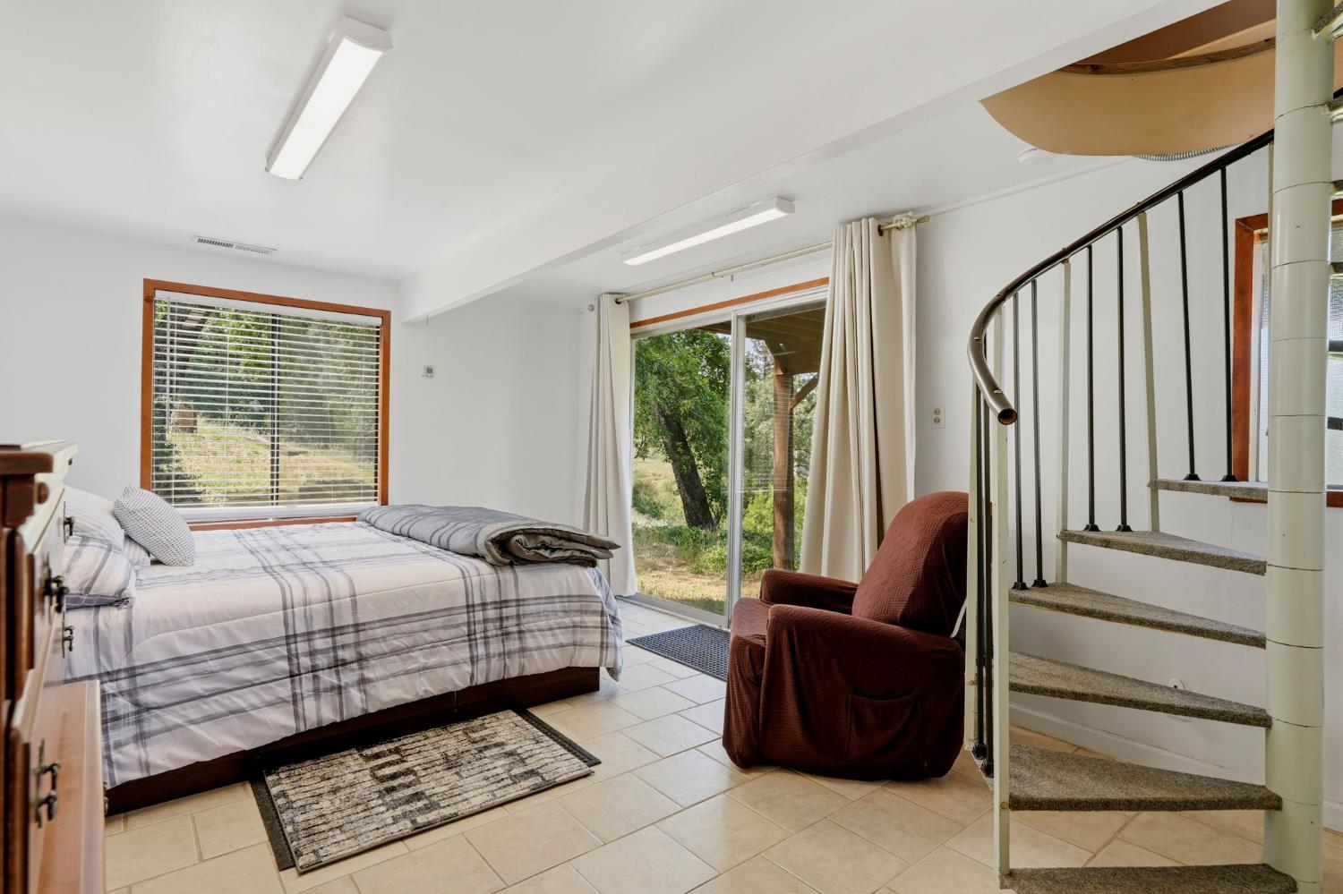 53237 Hogback Rd, Miramonte, CA 93641