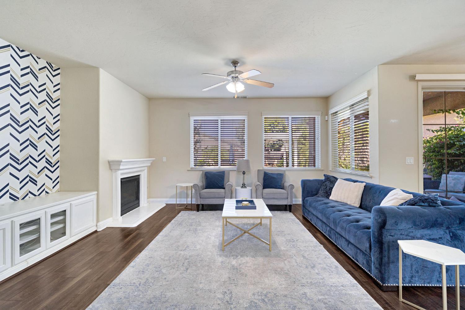 5883 N Leafwood Ave, Fresno, CA 93723