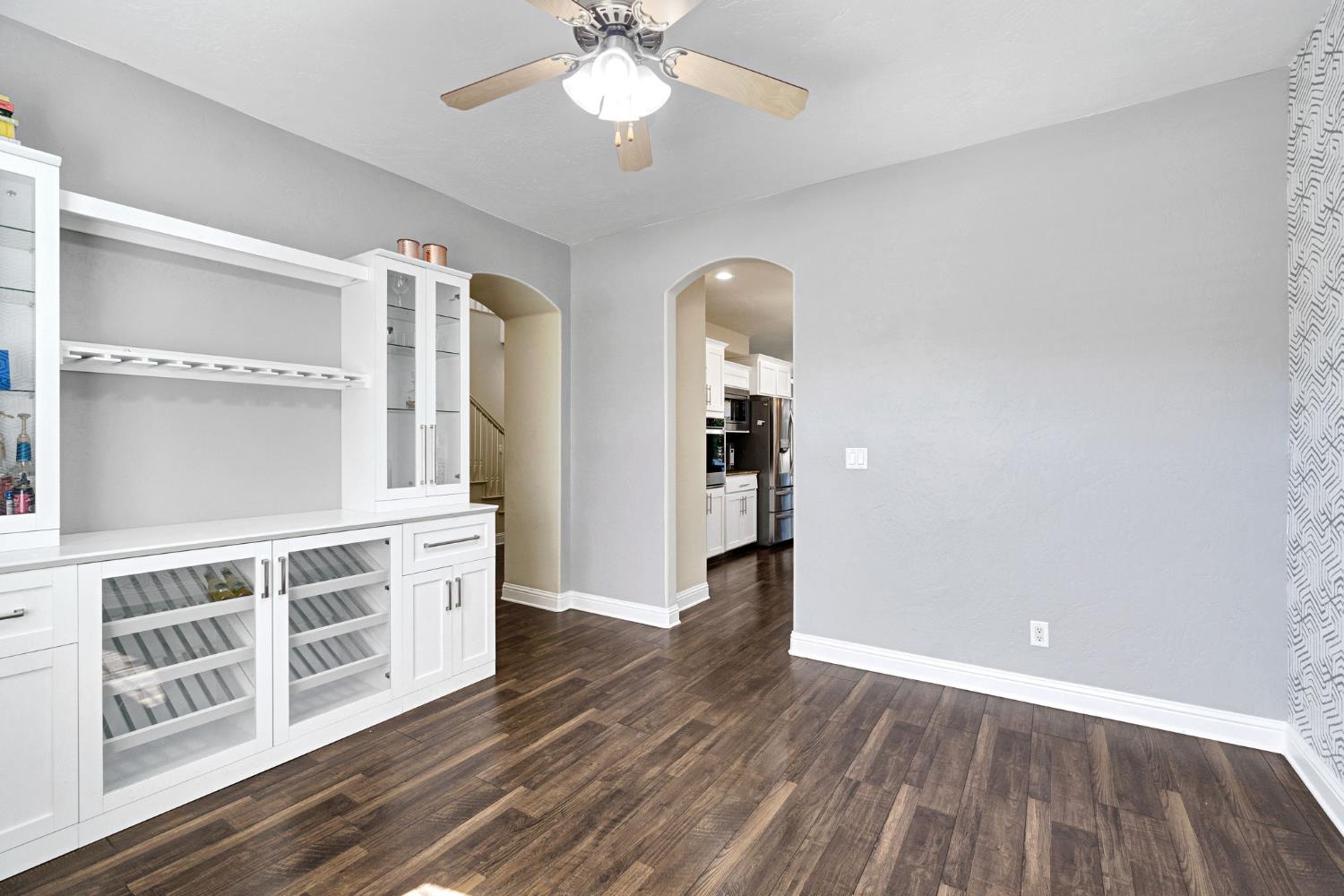 5883 N Leafwood Ave, Fresno, CA 93723