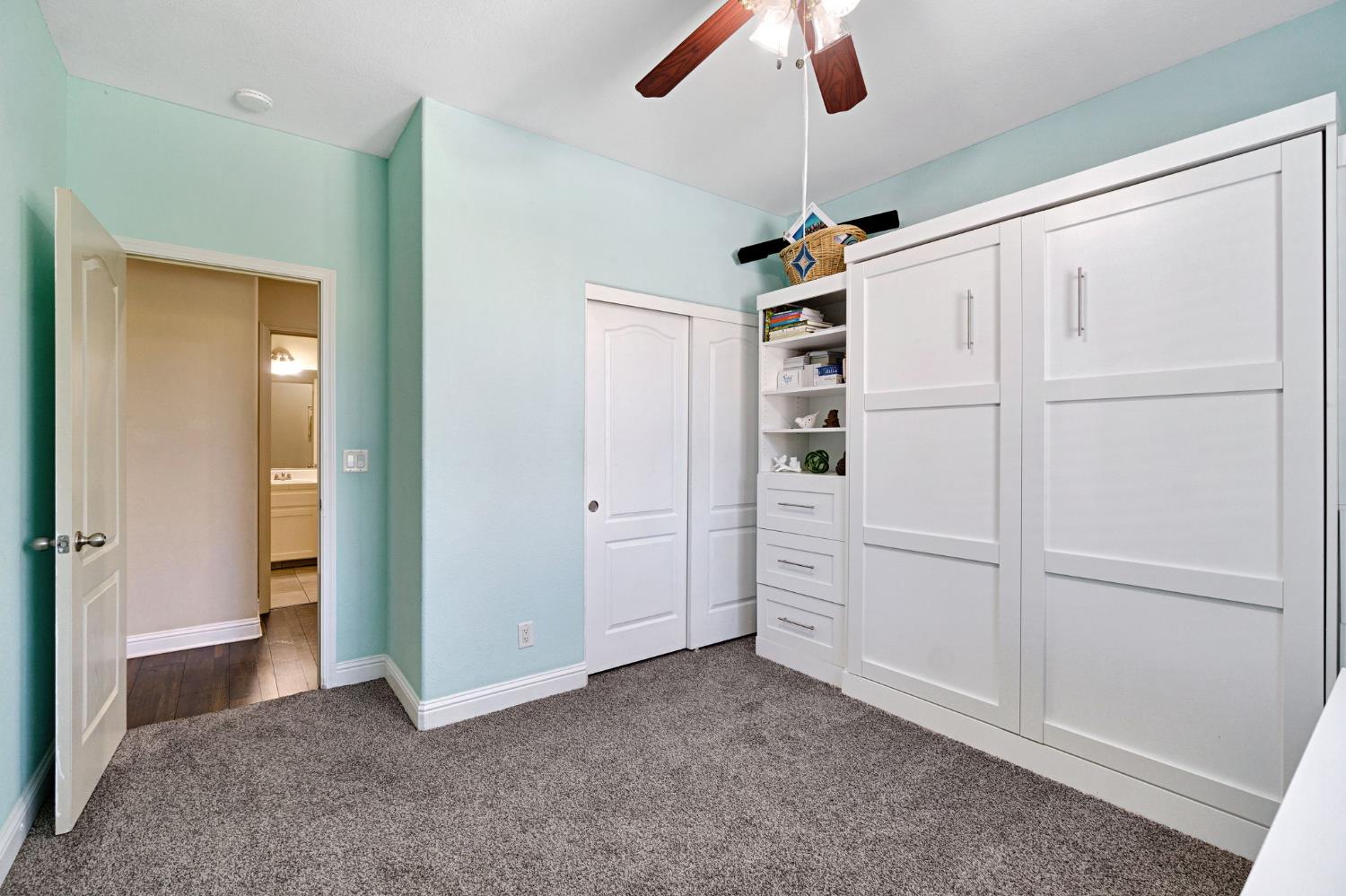 5883 N Leafwood Ave, Fresno, CA 93723