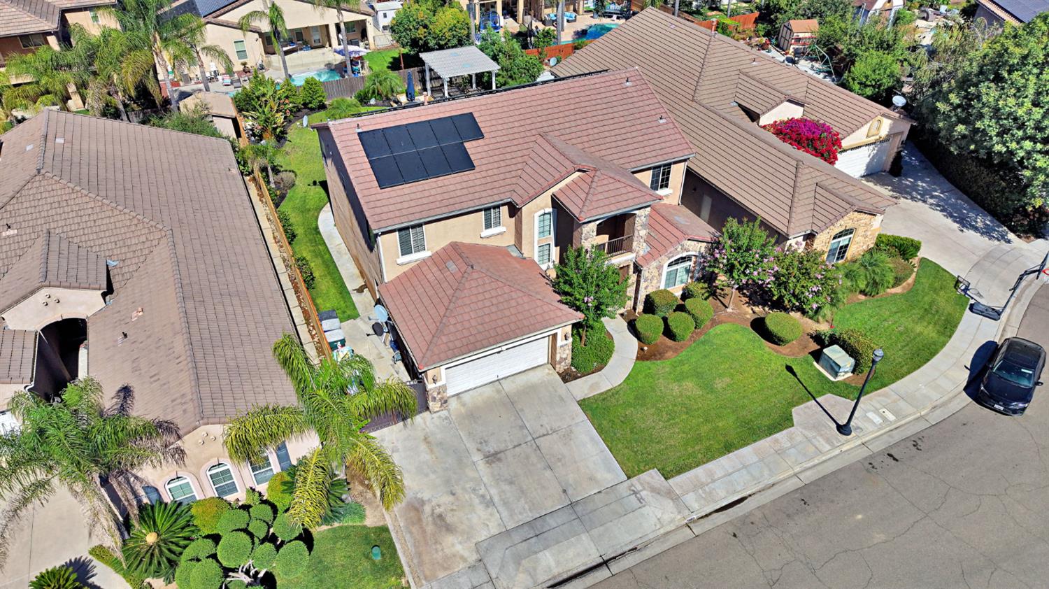 5883 N Leafwood Ave, Fresno, CA 93723