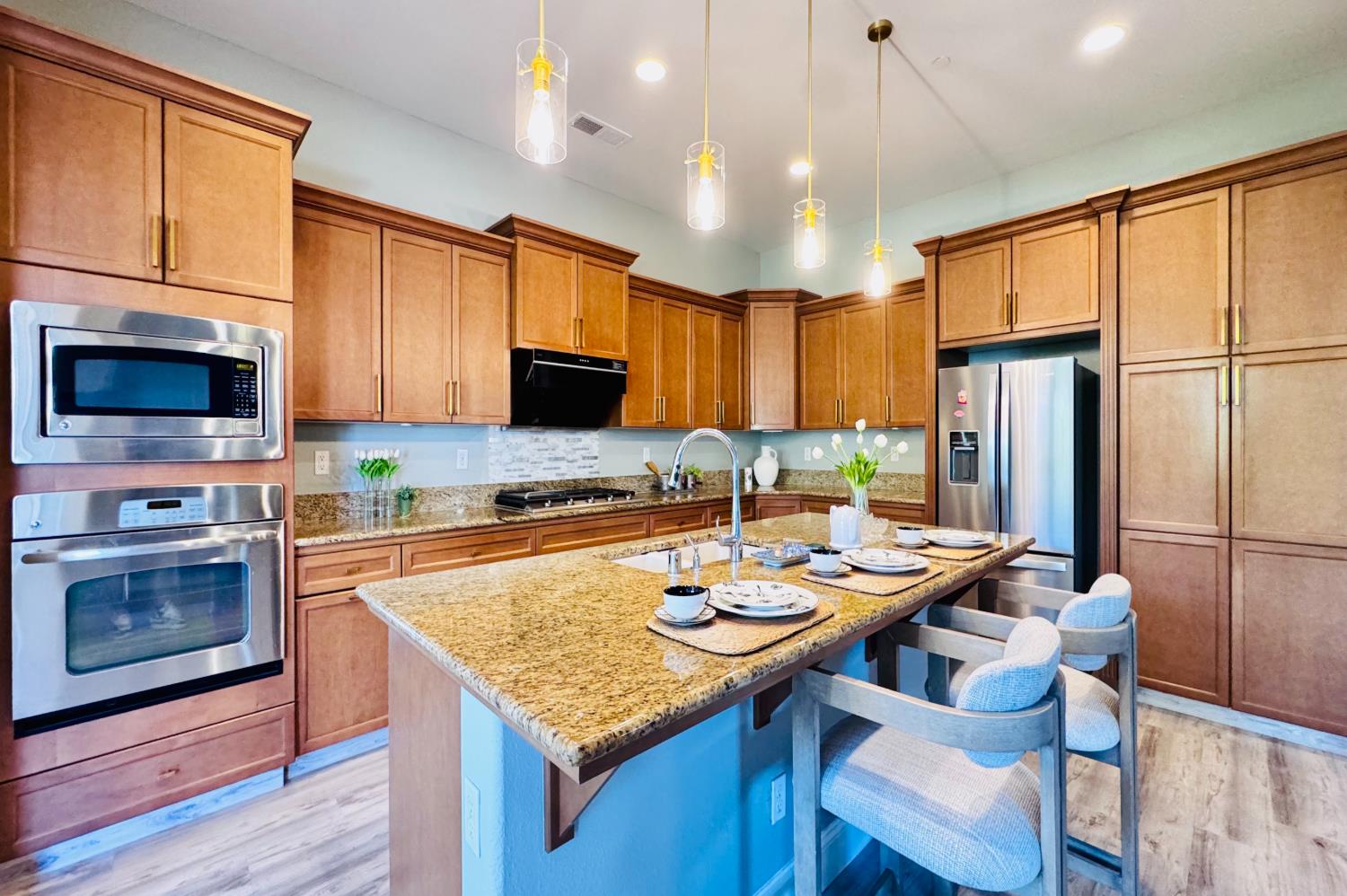 2845 E Goshen, Fresno, CA 93720