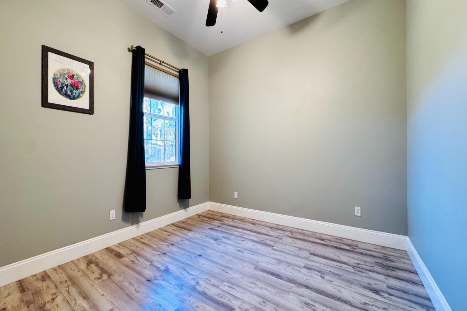 2845 E Goshen, Fresno, CA 93720