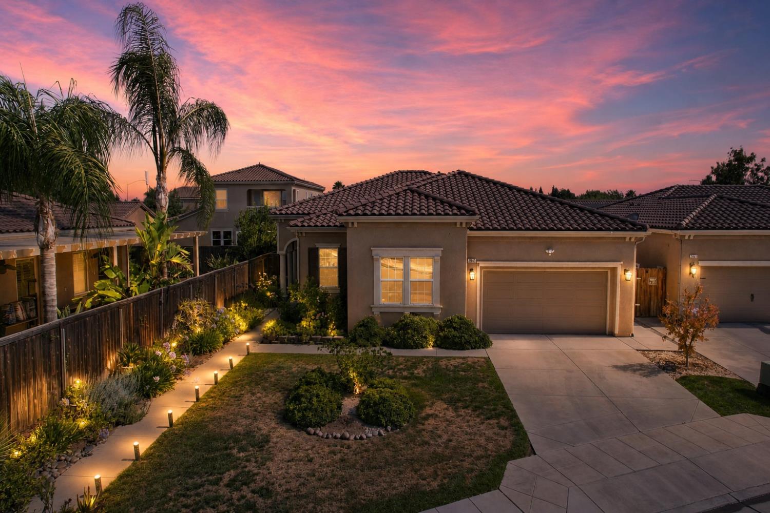 2845 E Goshen, Fresno, CA 93720