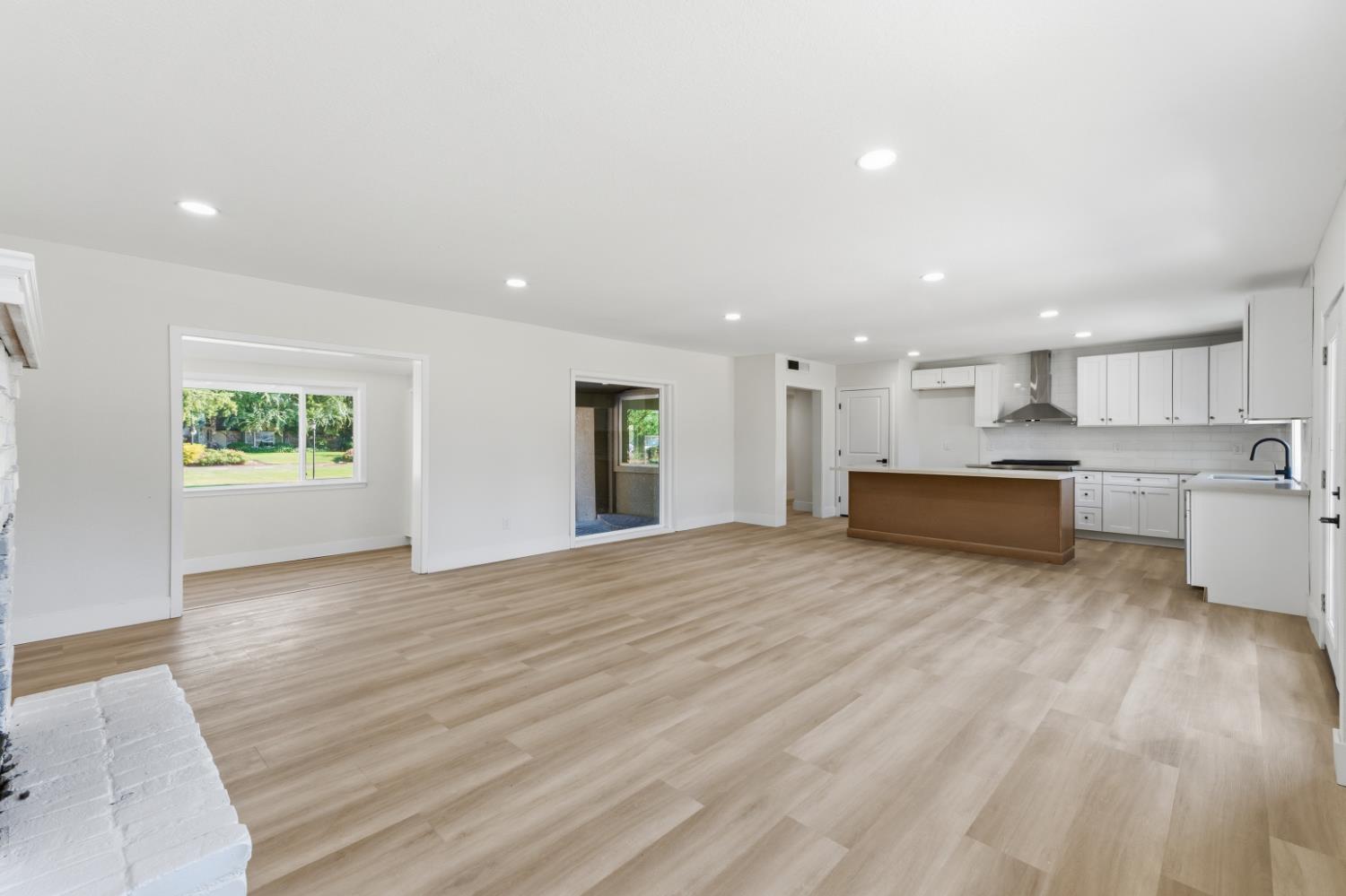 5421 E Liberty Ave, Fresno, CA 93727
