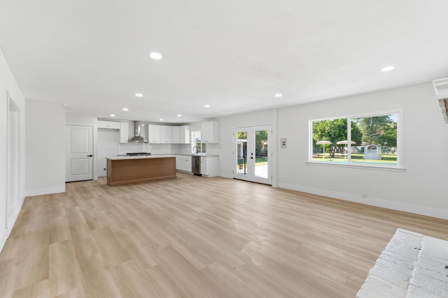 5421 E Liberty Ave, Fresno, CA 93727