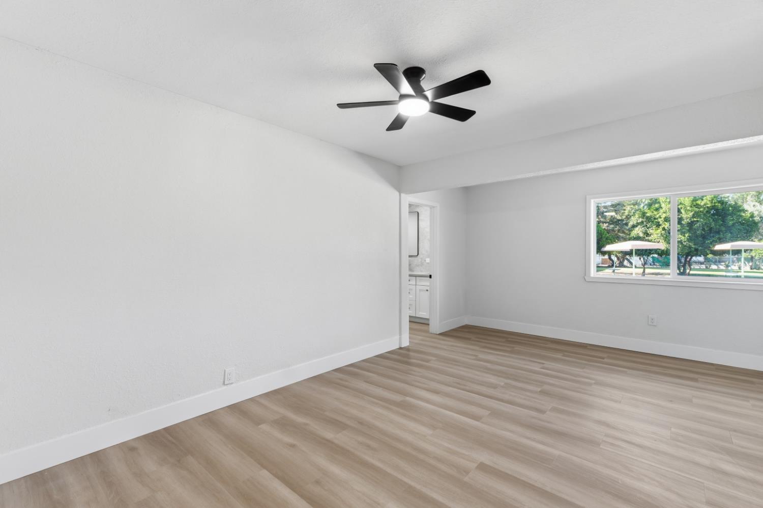 5421 E Liberty Ave, Fresno, CA 93727