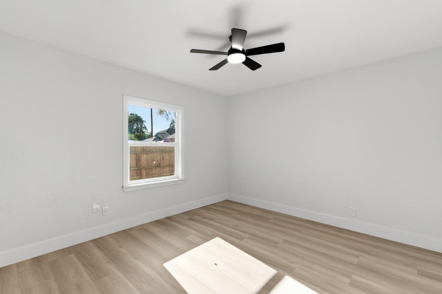 5421 E Liberty Ave, Fresno, CA 93727