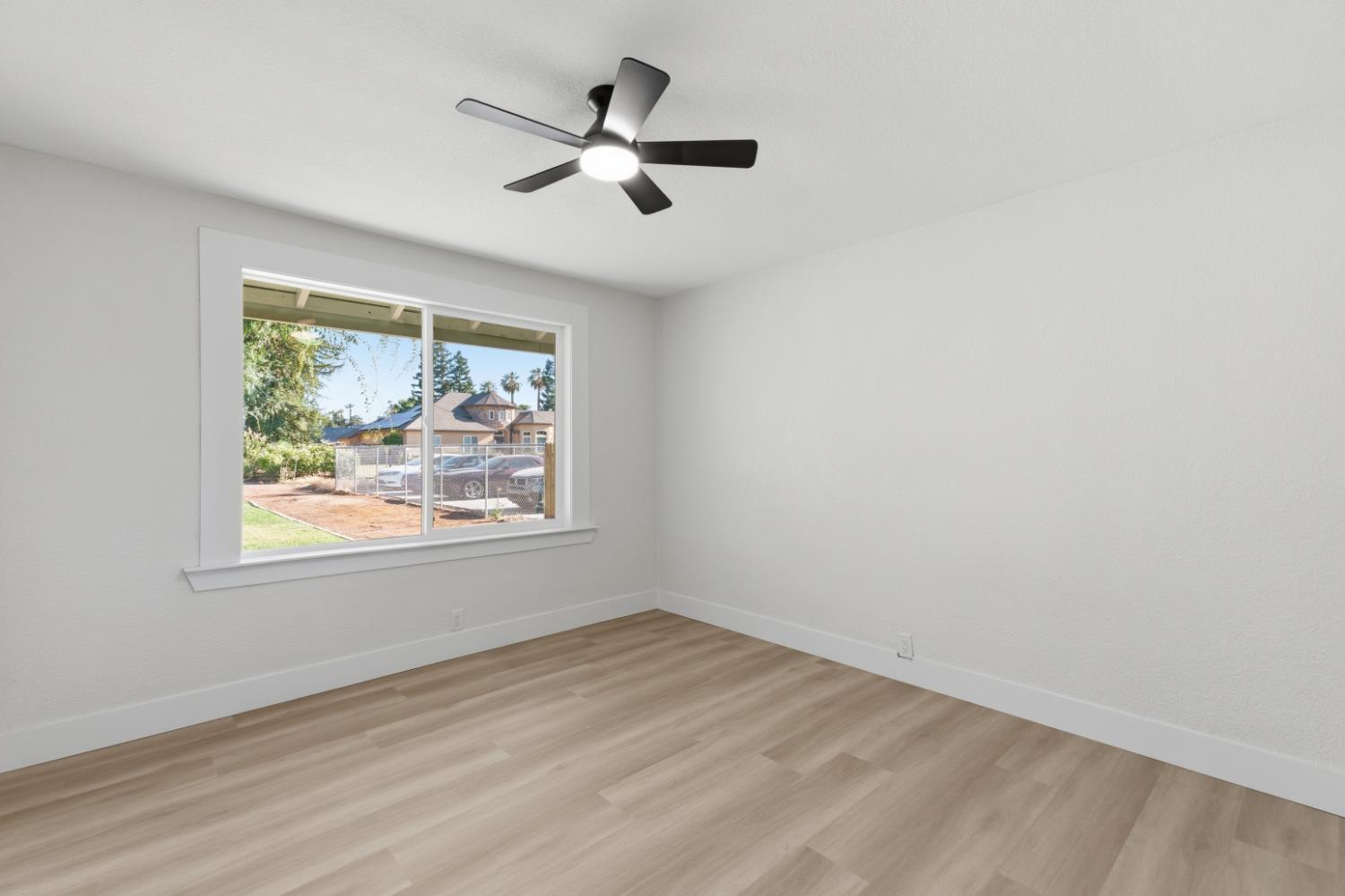5421 E Liberty Ave, Fresno, CA 93727