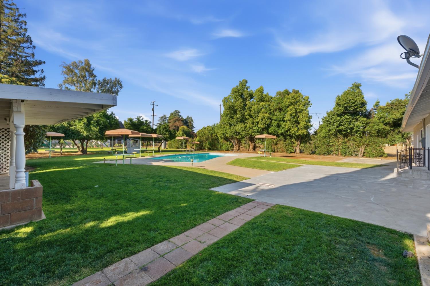 5421 E Liberty Ave, Fresno, CA 93727