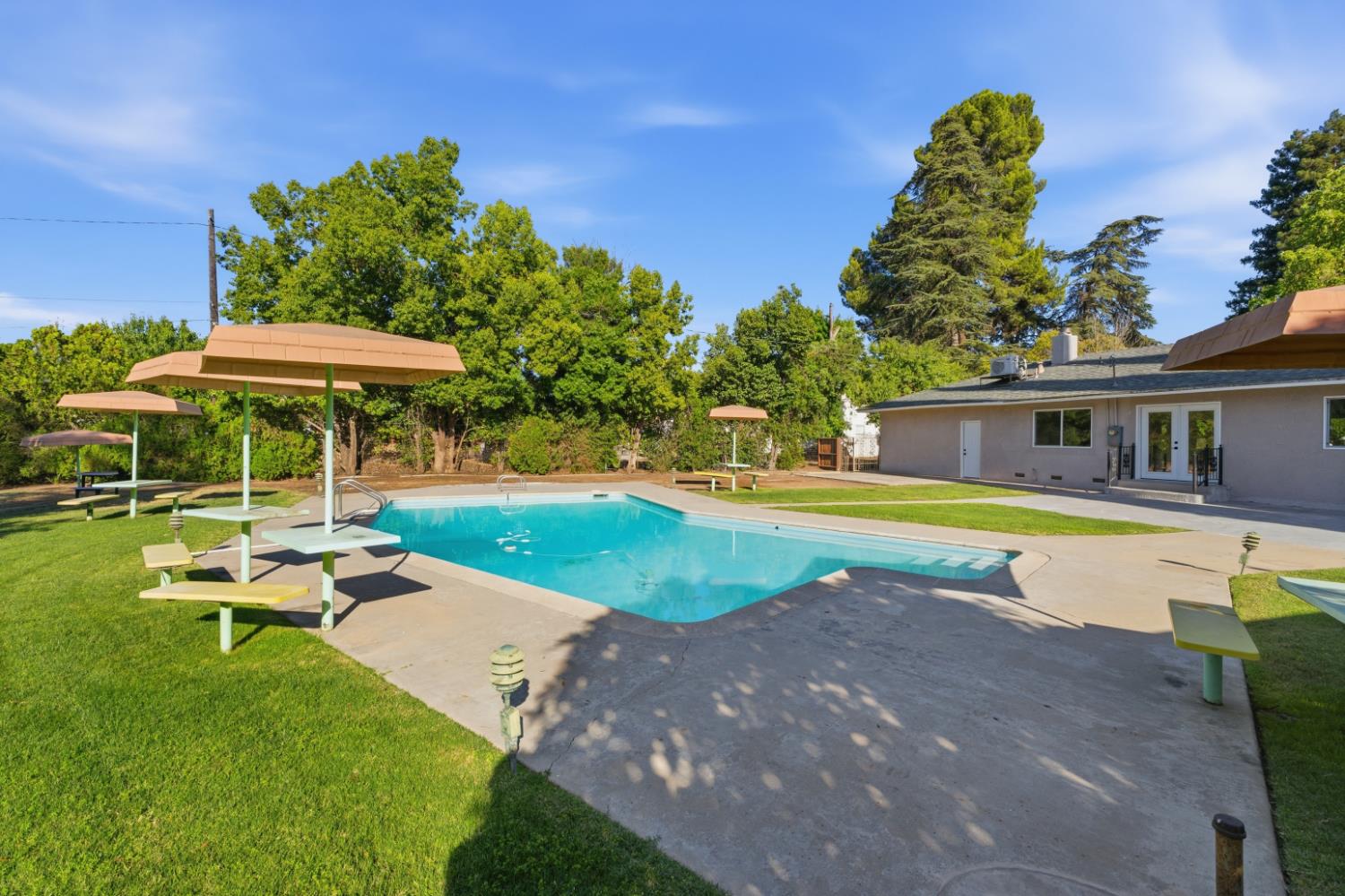 5421 E Liberty Ave, Fresno, CA 93727