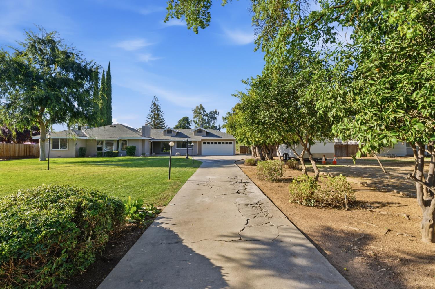 5421 E Liberty Ave, Fresno, CA 93727