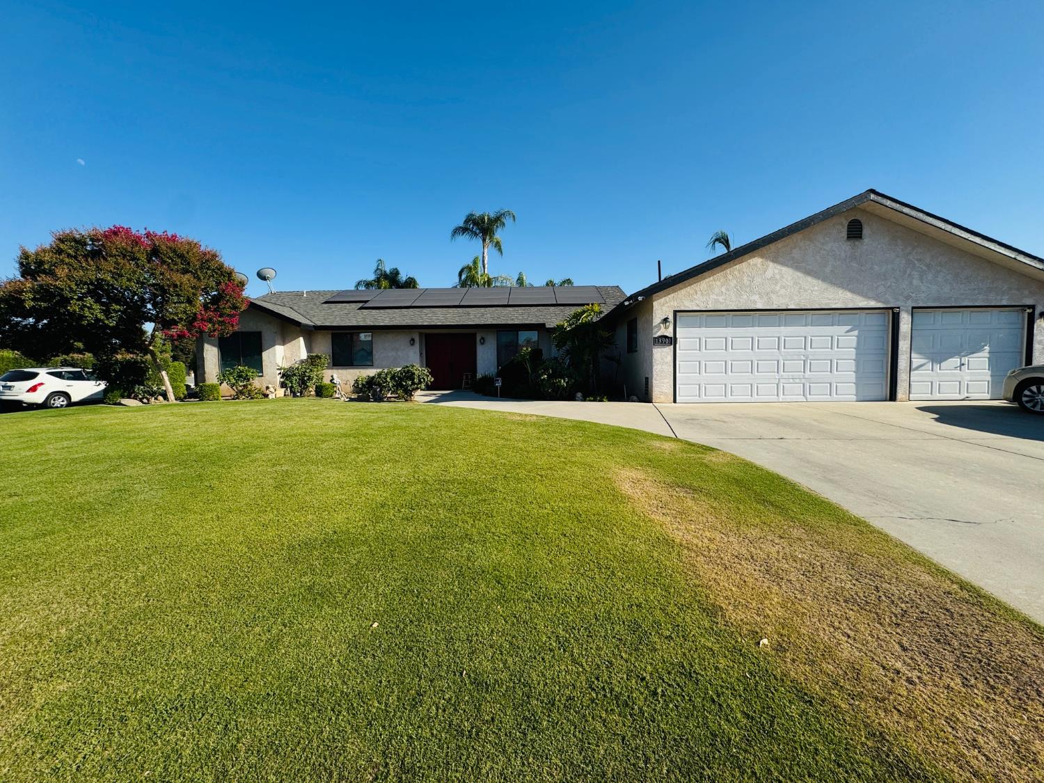 13901 Laverton Ave, Bakersfield, CA 93314