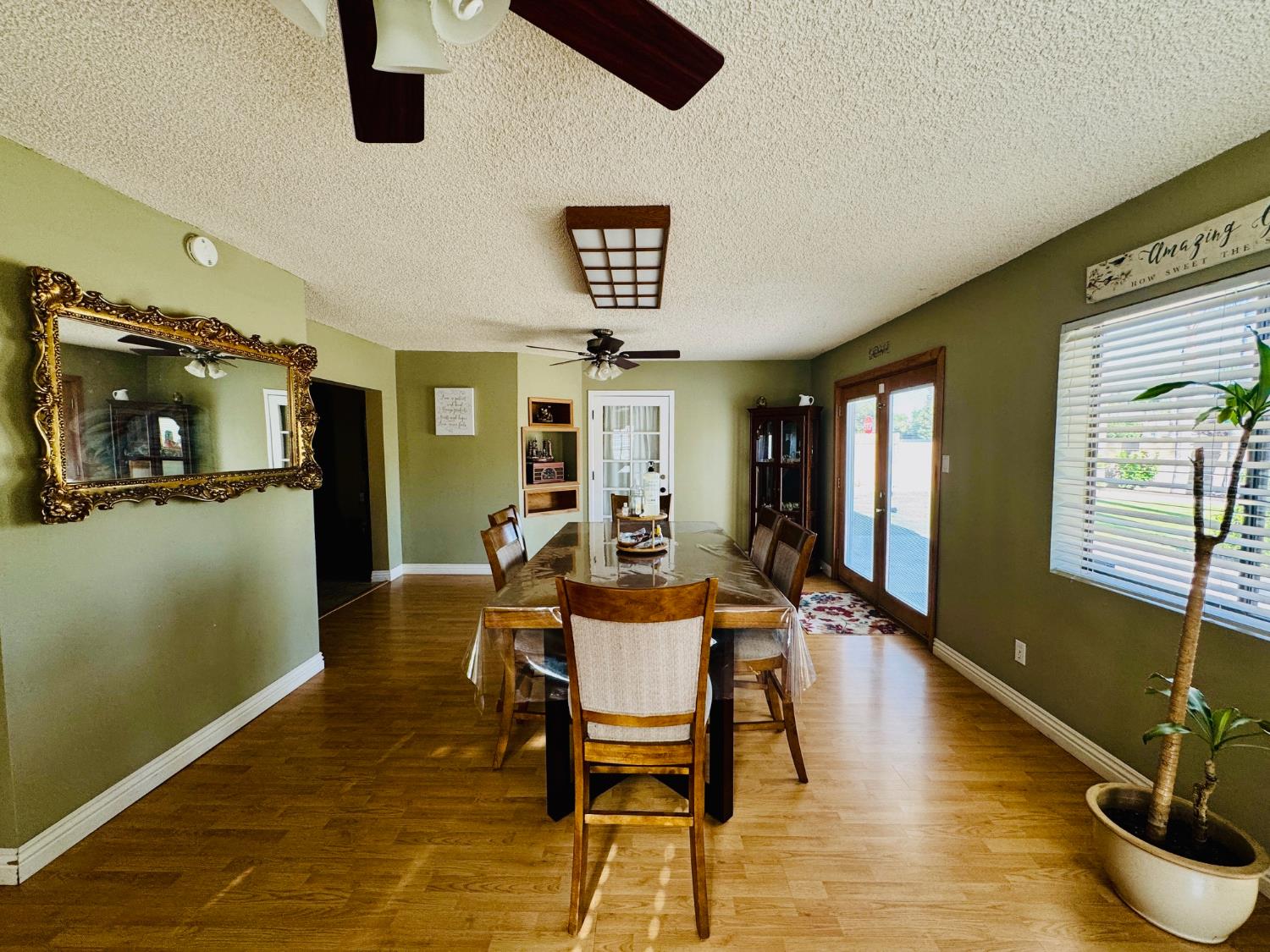 13901 Laverton Ave, Bakersfield, CA 93314