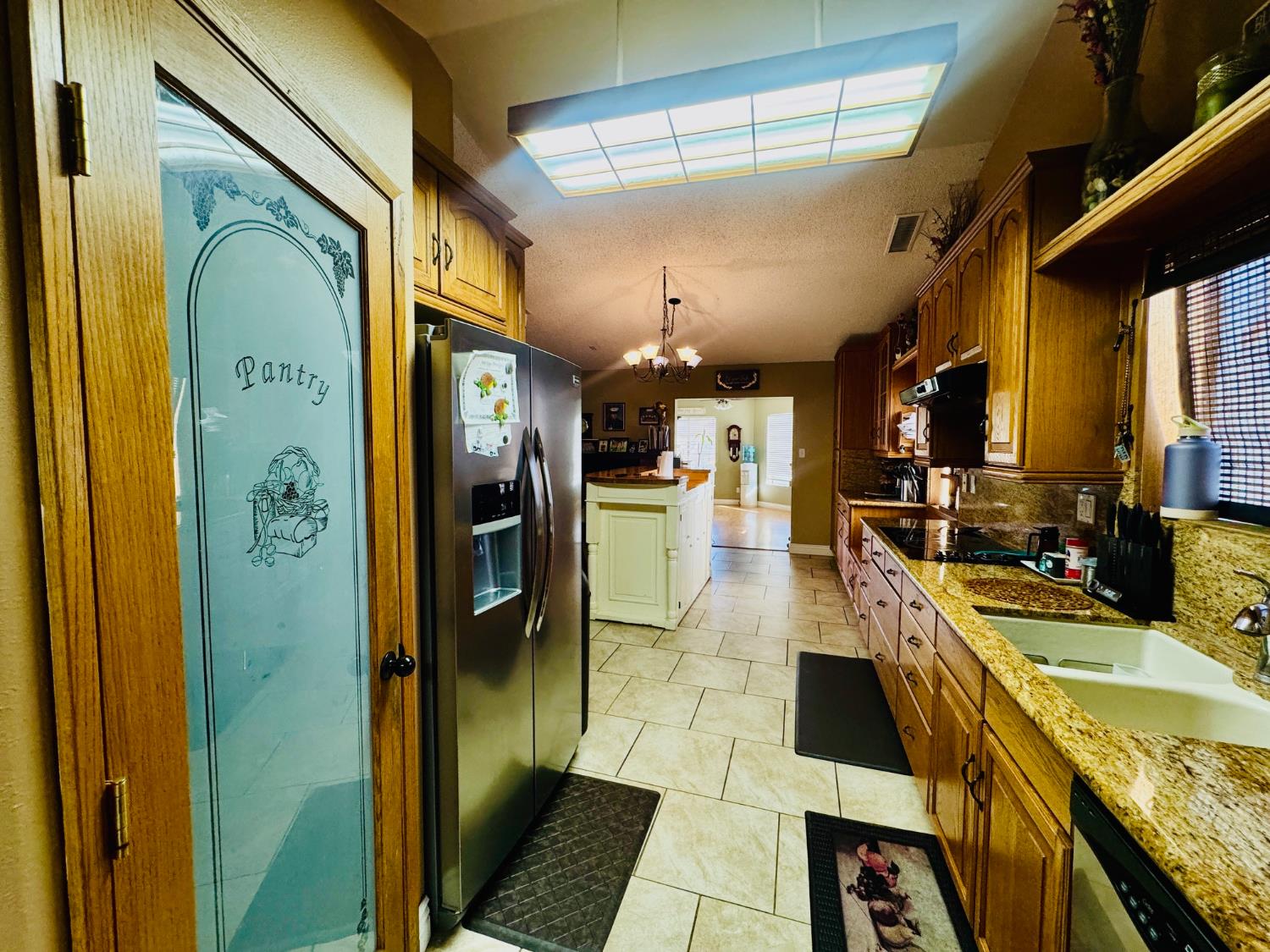 13901 Laverton Ave, Bakersfield, CA 93314