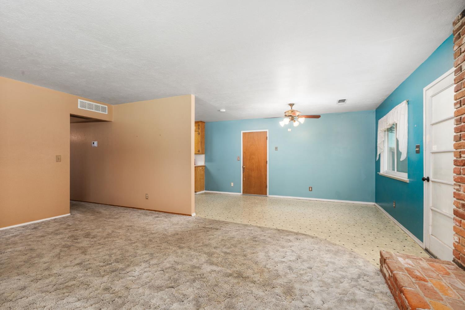 9075 S Mccall Ave, Selma, CA 93662