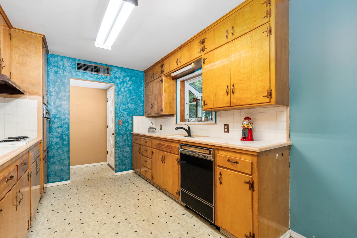 9075 S Mccall Ave, Selma, CA 93662