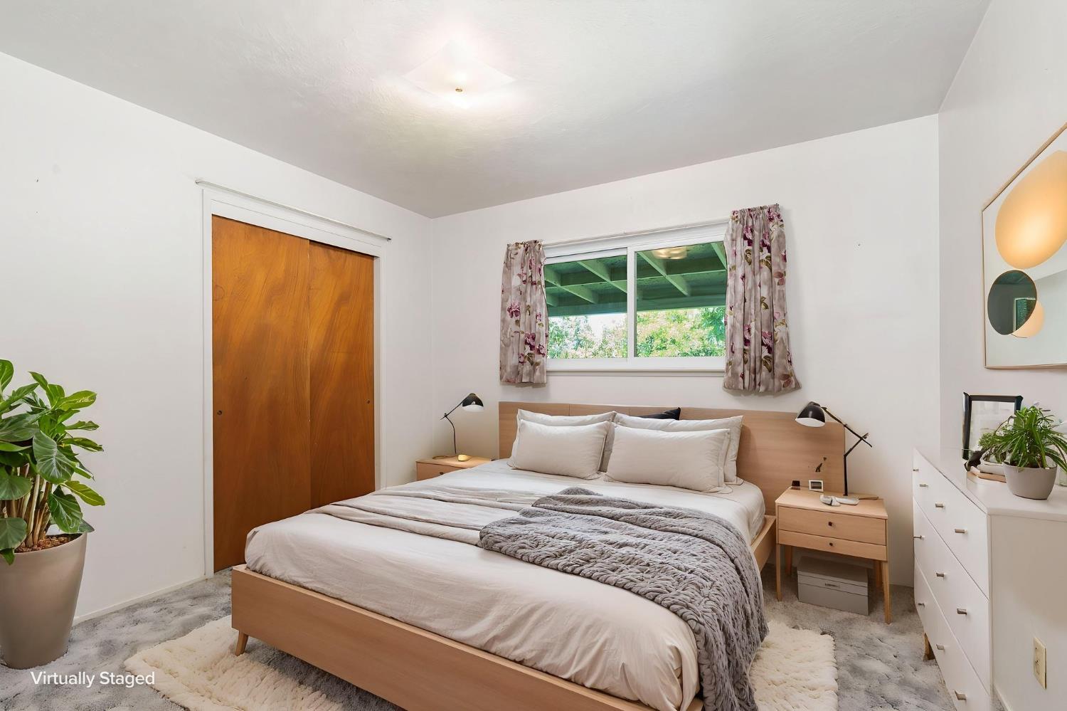 9075 S Mccall Ave, Selma, CA 93662