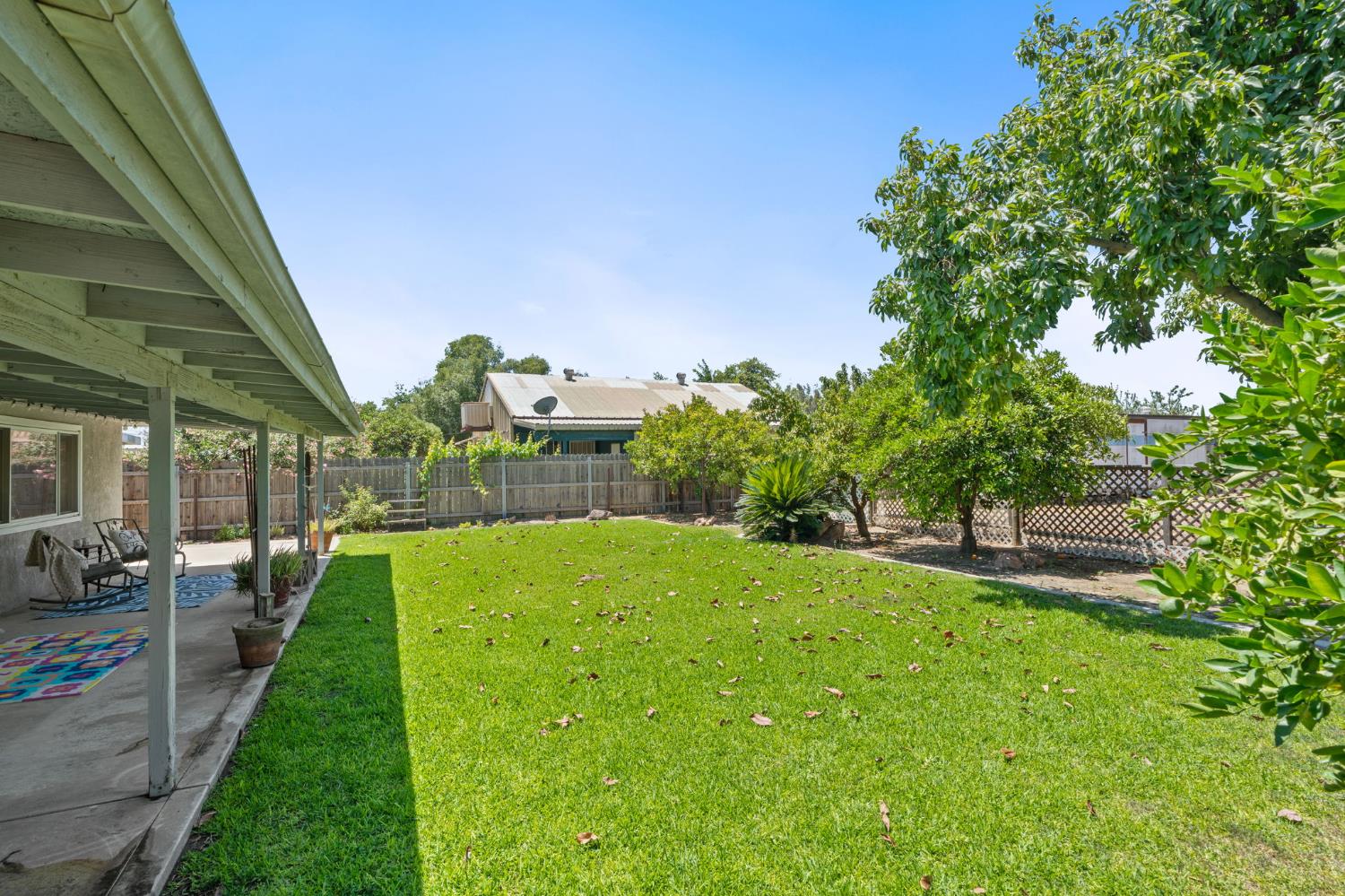 9075 S Mccall Ave, Selma, CA 93662