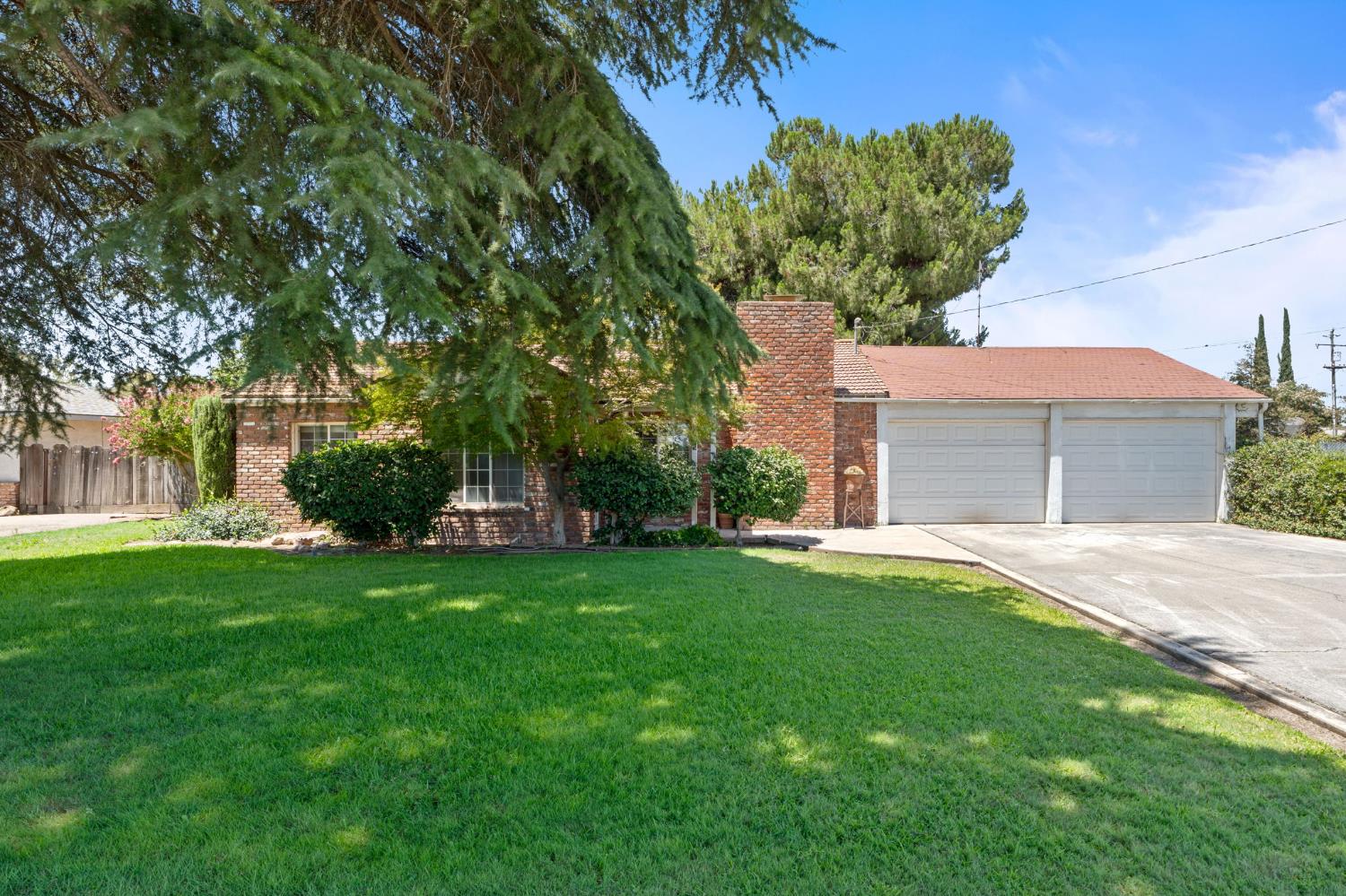 9075 S Mccall Ave, Selma, CA 93662
