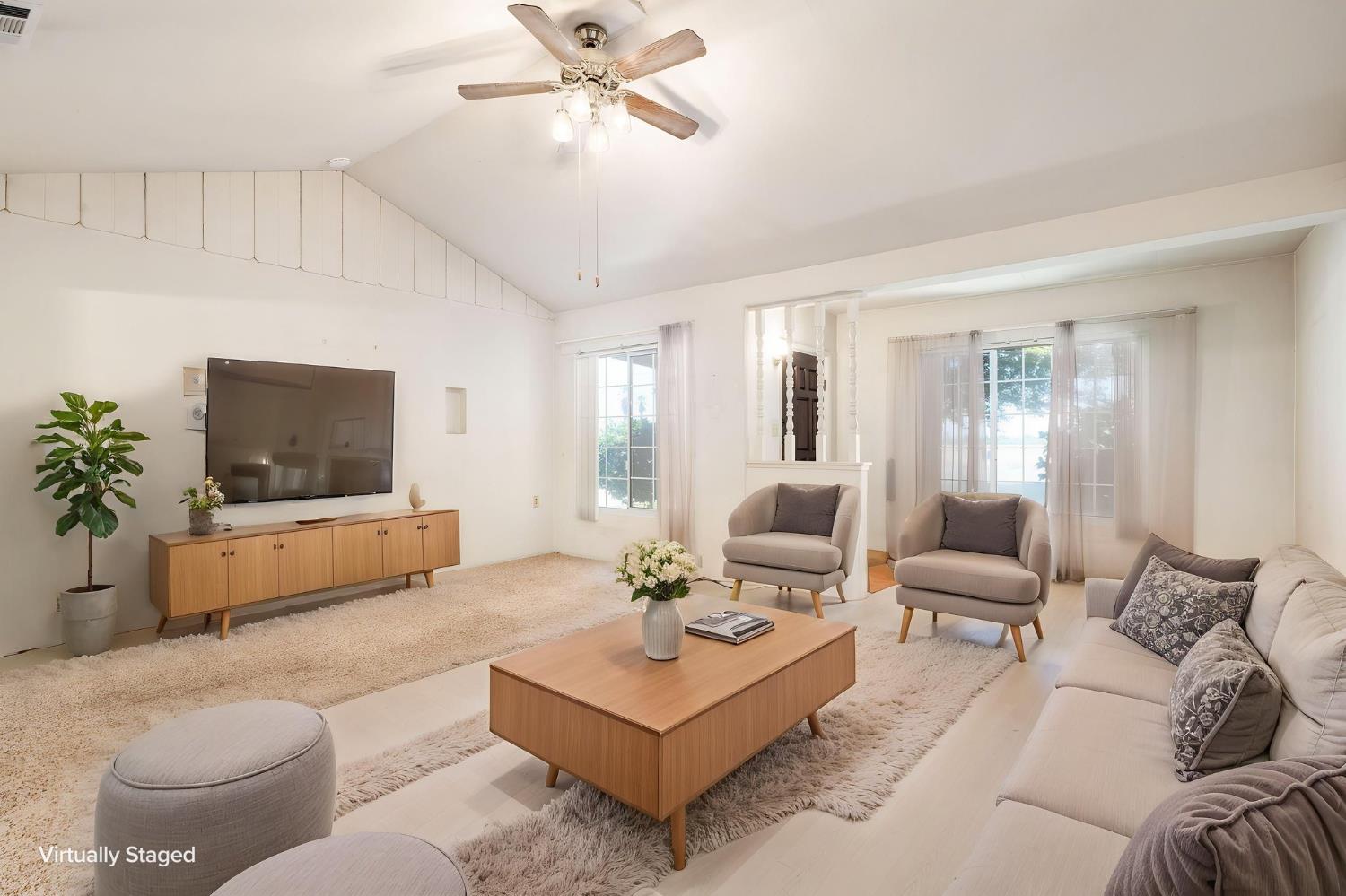 9075 S Mccall Ave, Selma, CA 93662