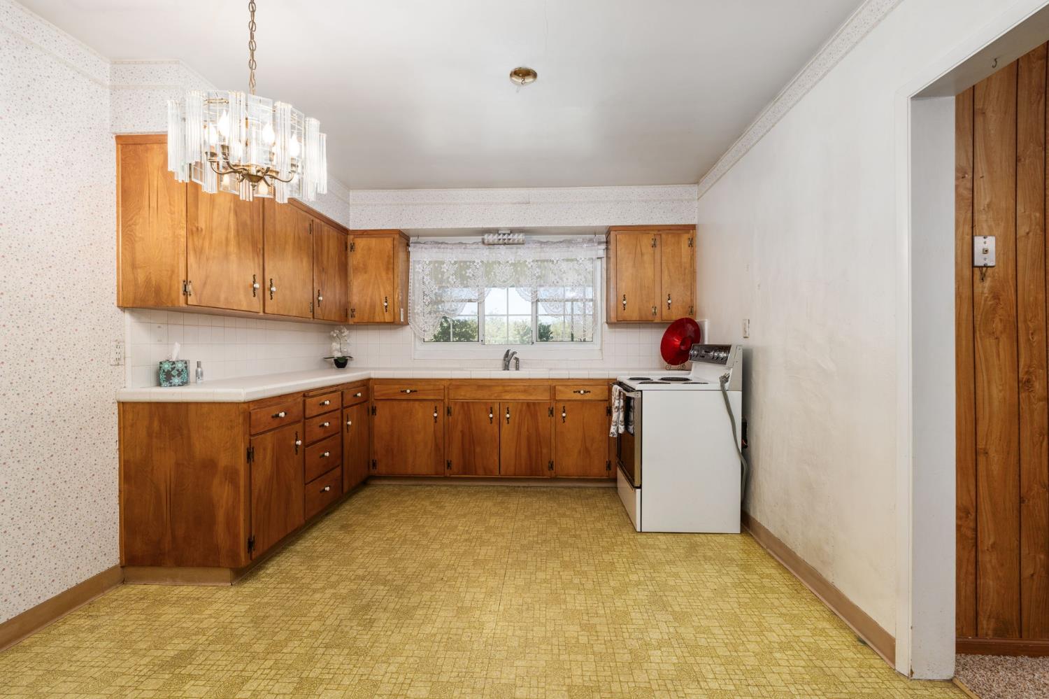 9075 S Mccall Ave, Selma, CA 93662