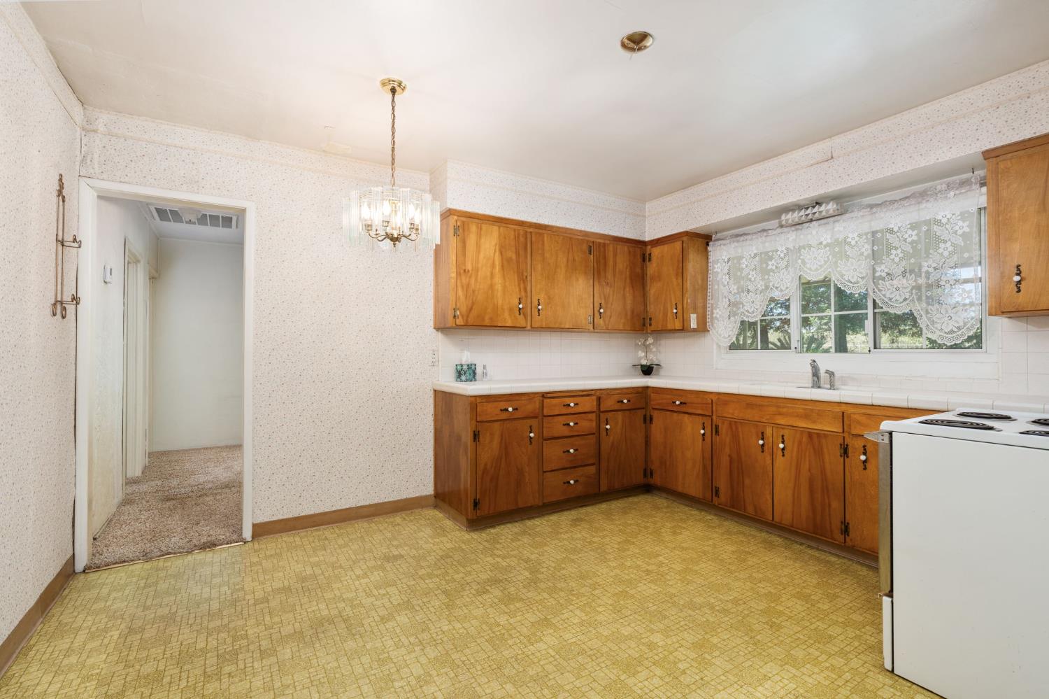 9075 S Mccall Ave, Selma, CA 93662