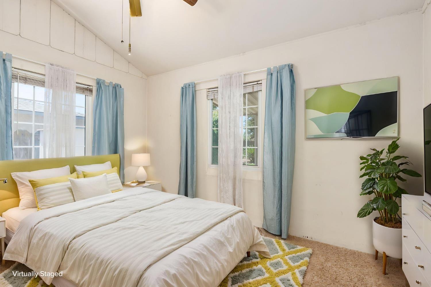 9075 S Mccall Ave, Selma, CA 93662