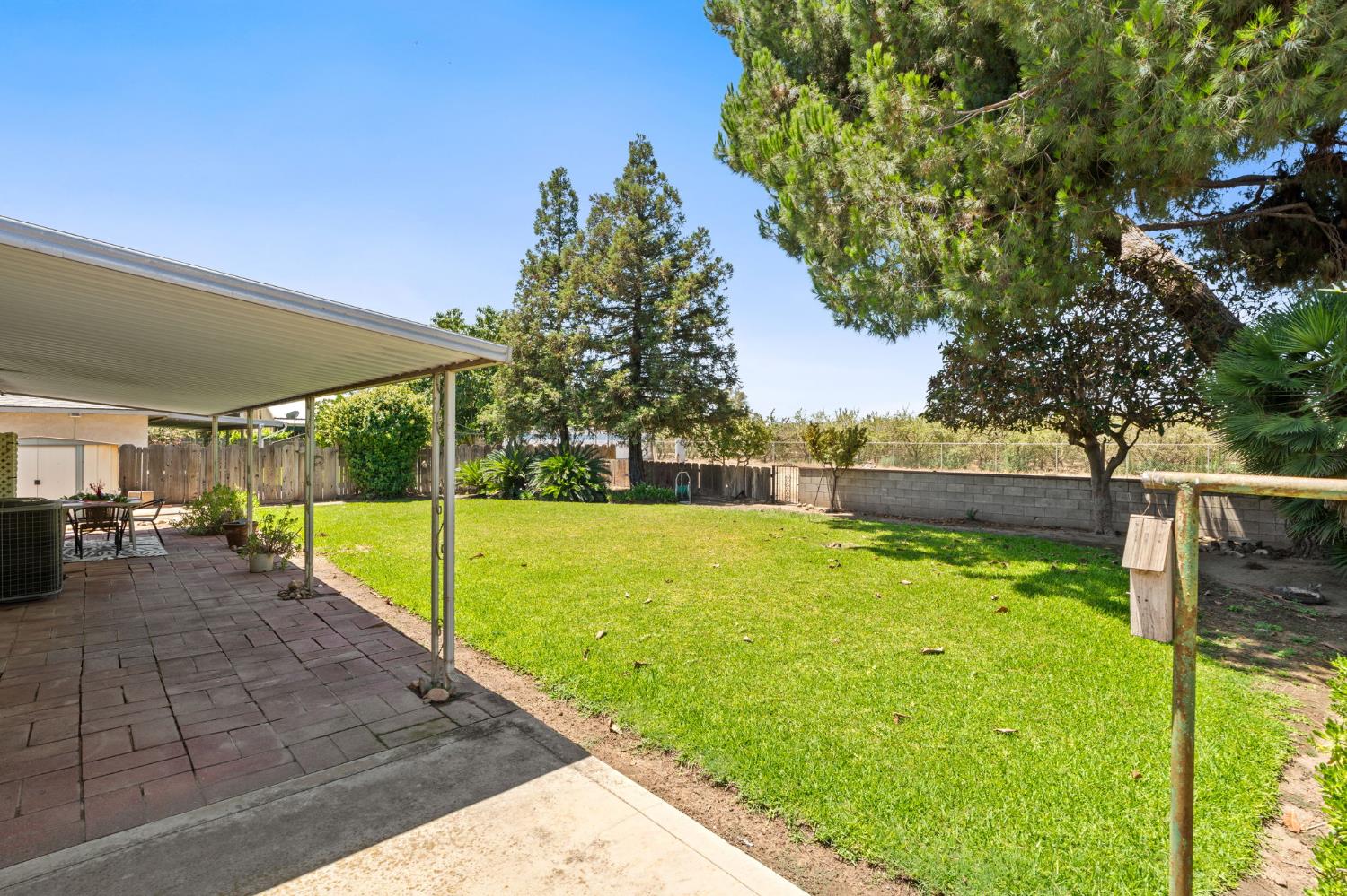 9075 S Mccall Ave, Selma, CA 93662