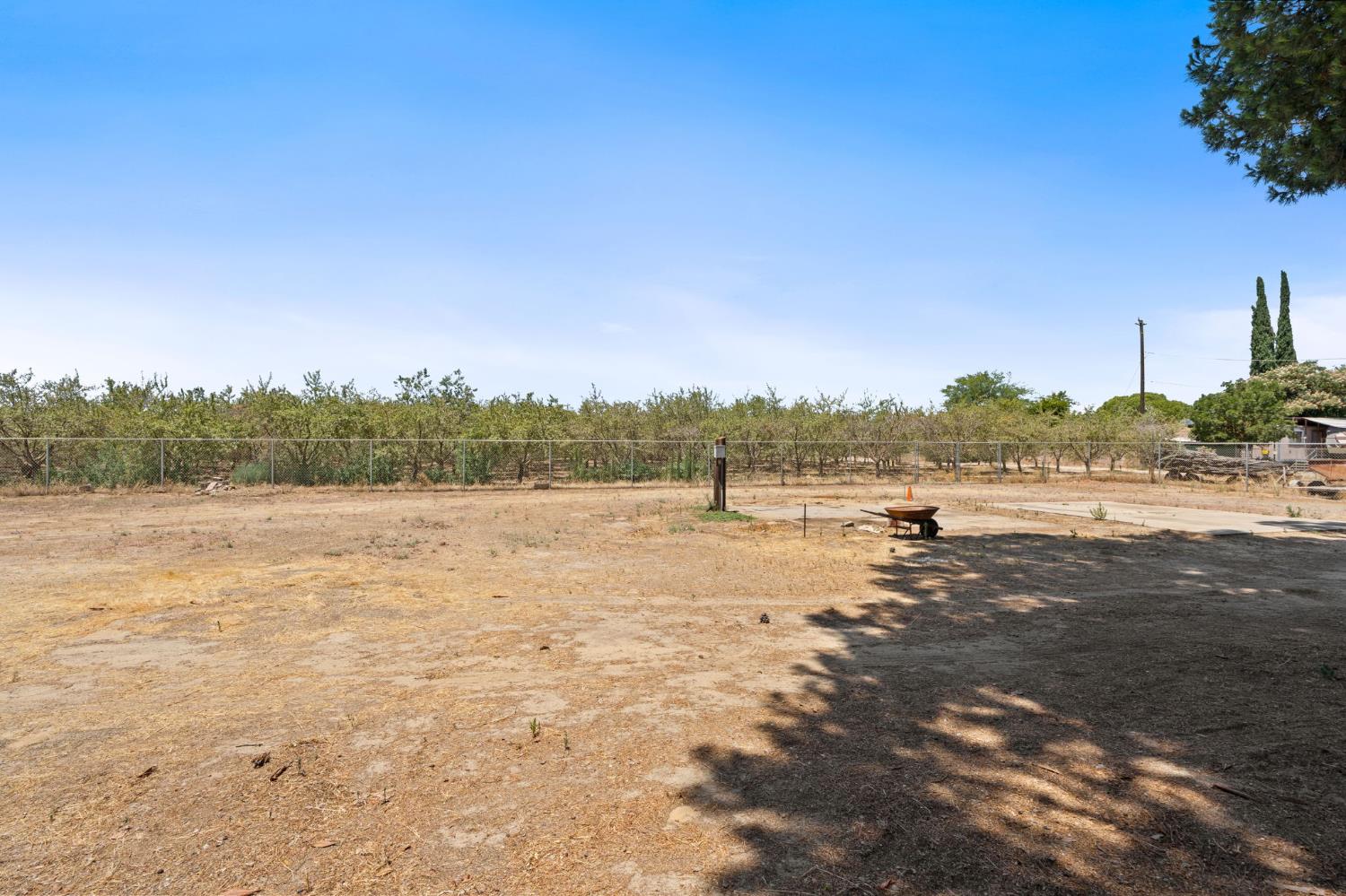 9075 S Mccall Ave, Selma, CA 93662