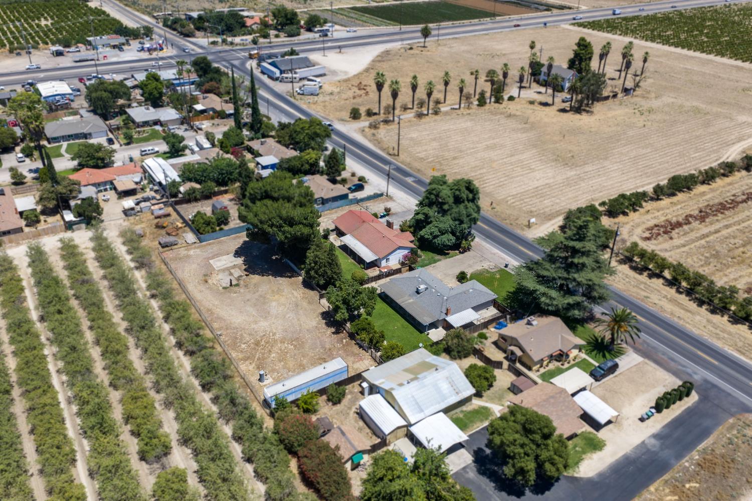 9075 S Mccall Ave, Selma, CA 93662