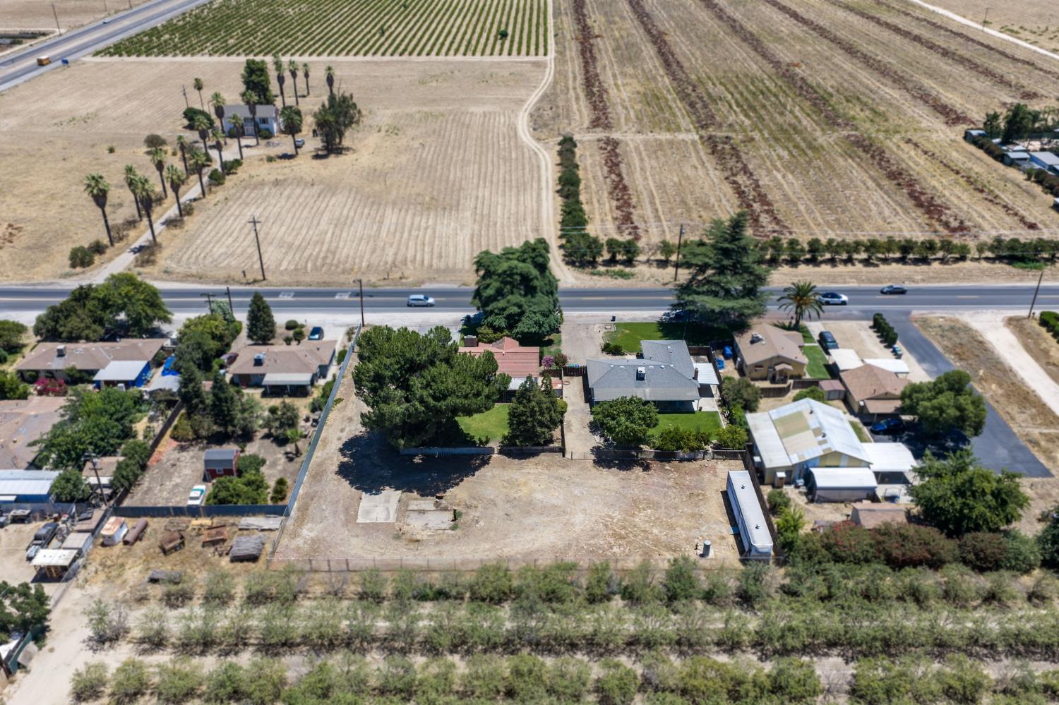 9075 S Mccall Ave, Selma, CA 93662