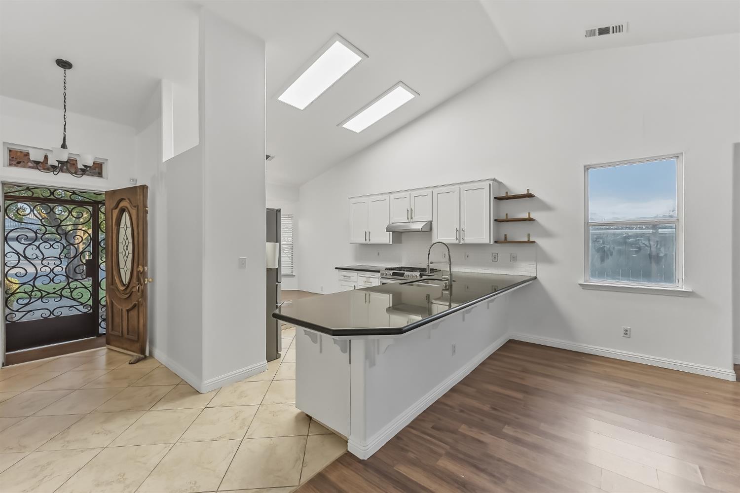 2670 Hicks St, Selma, CA 93662