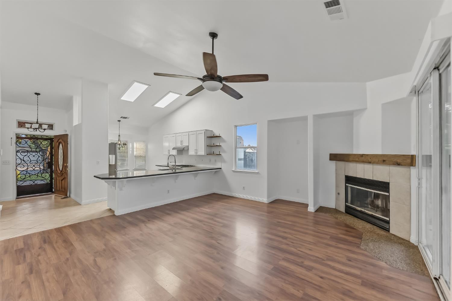 2670 Hicks St, Selma, CA 93662