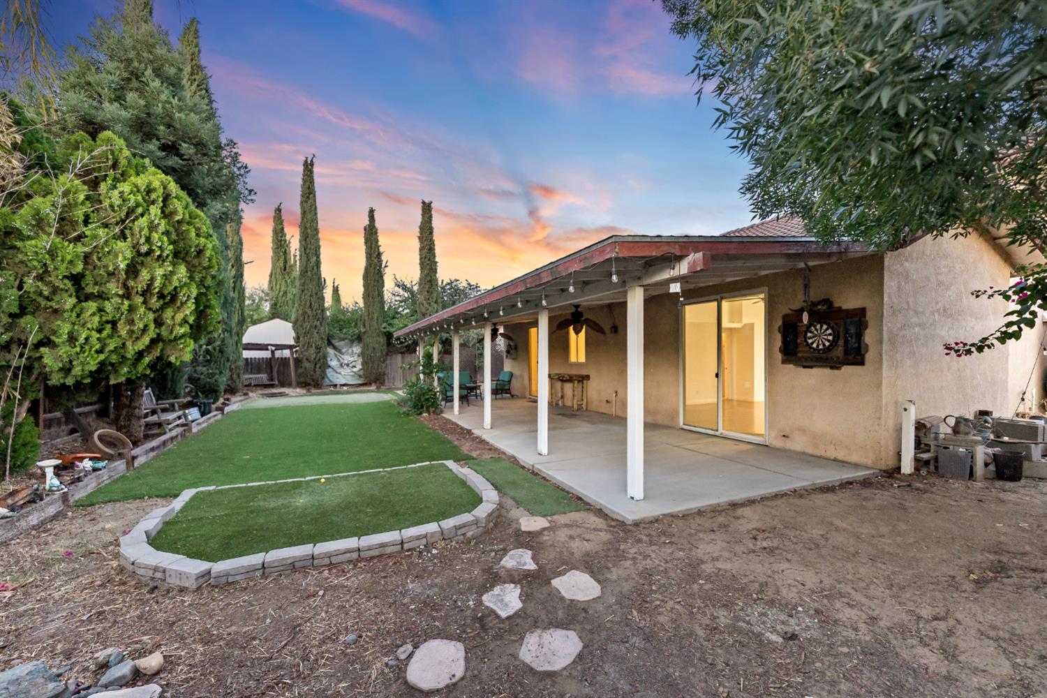 2670 Hicks St, Selma, CA 93662