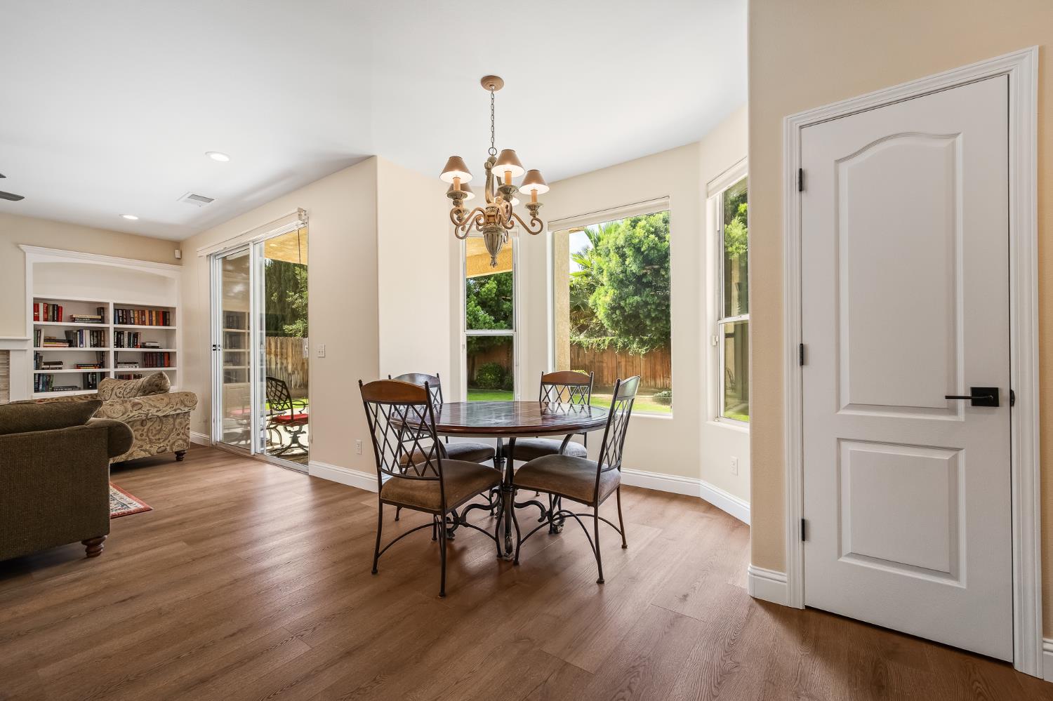 2658 Purvis Ave, Clovis, CA 93611