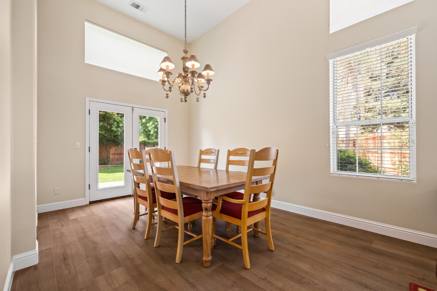 2658 Purvis Ave, Clovis, CA 93611