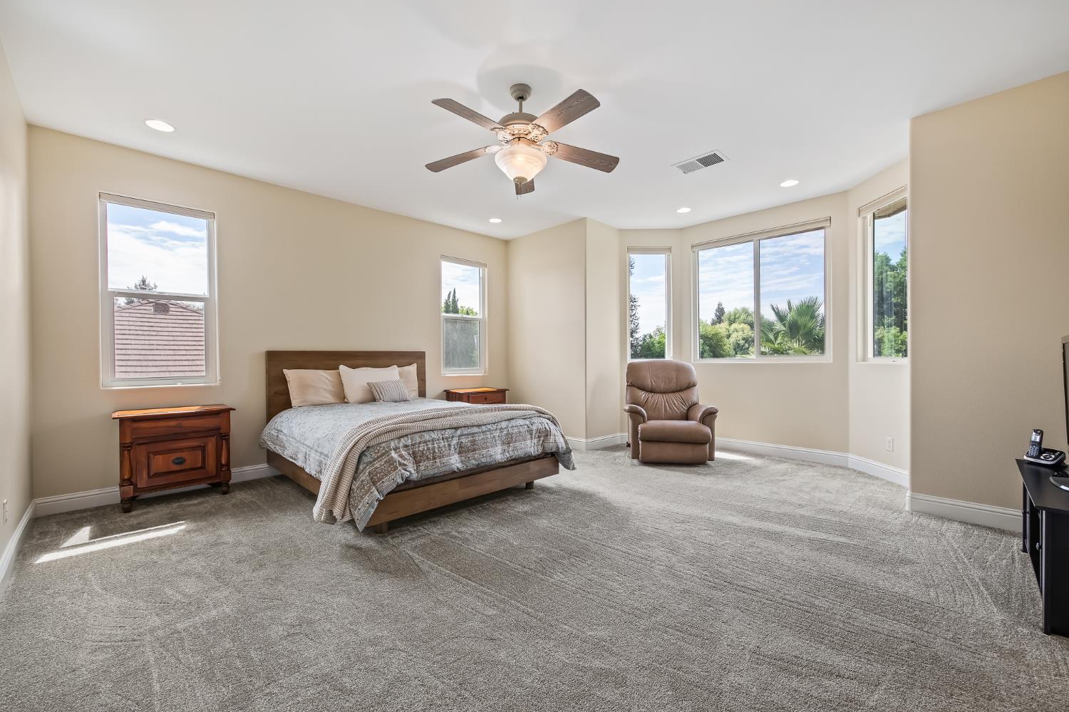 2658 Purvis Ave, Clovis, CA 93611
