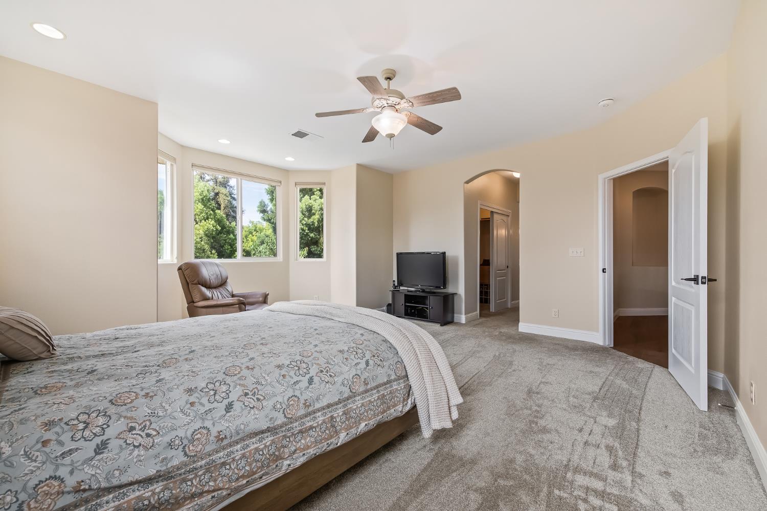 2658 Purvis Ave, Clovis, CA 93611