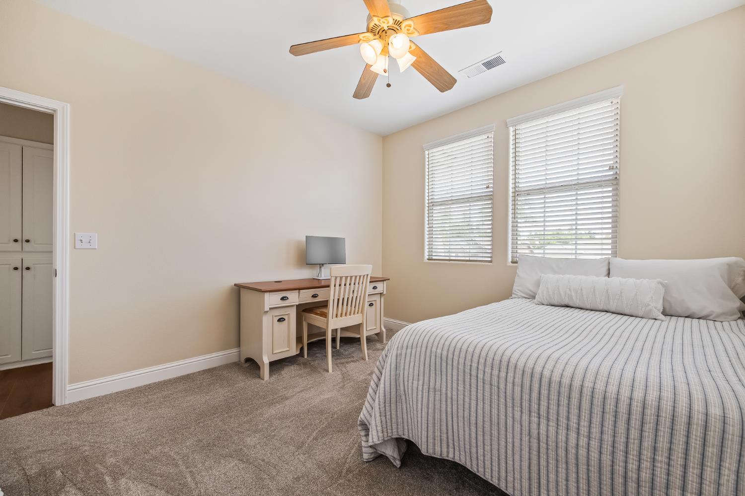 2658 Purvis Ave, Clovis, CA 93611