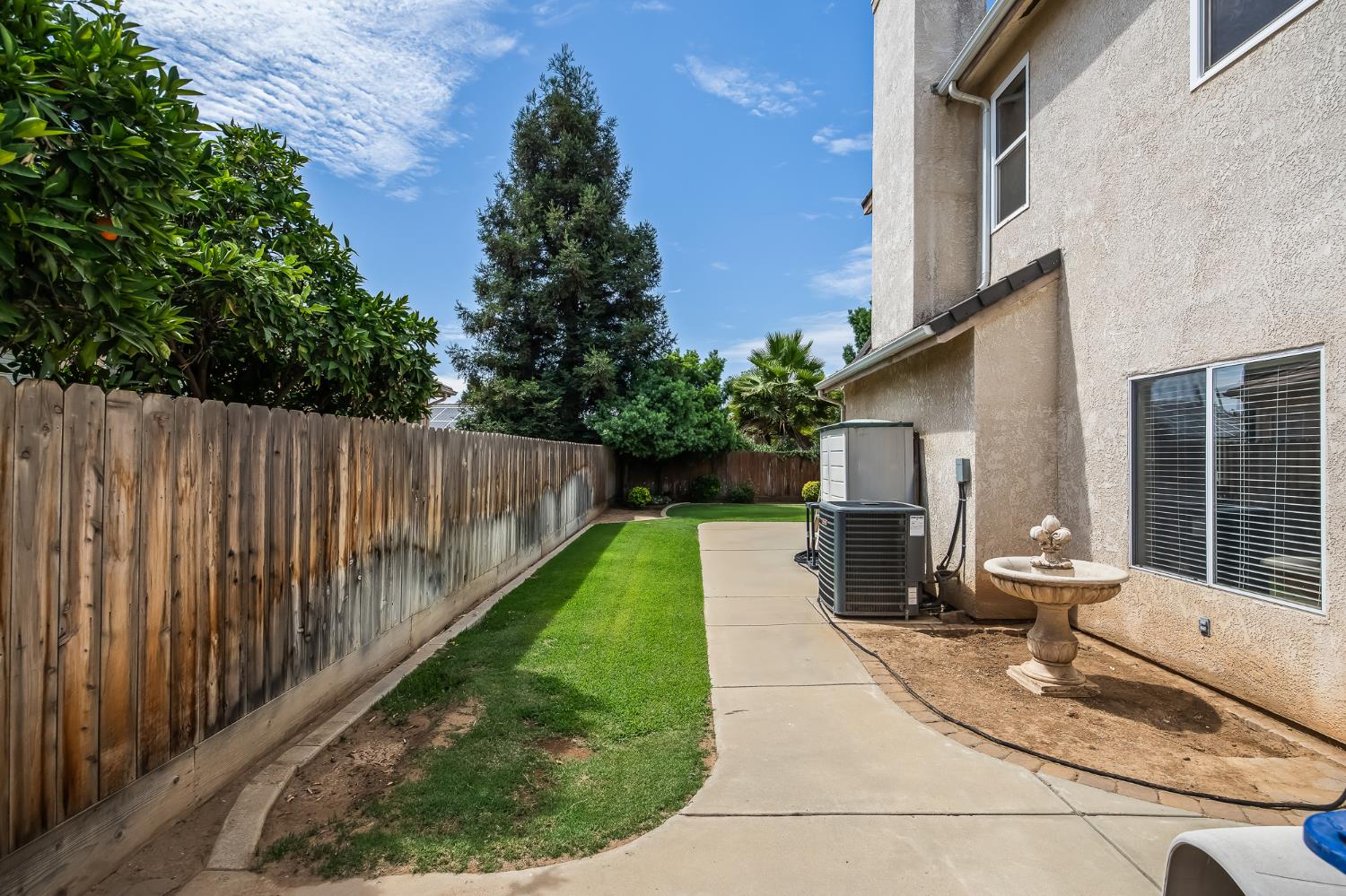 2658 Purvis Ave, Clovis, CA 93611