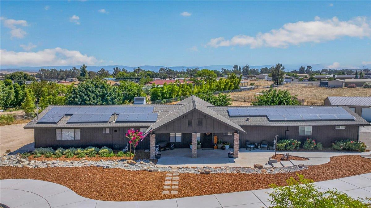 16935 Karen Rd, Madera, CA 93636